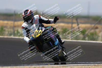 media/Jun-07-2025-TrackDaz (Sat) [[4413525952]]/B Group/220pm (Turn 9)/